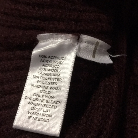 Loft- Sweater - Picture 2 of 5